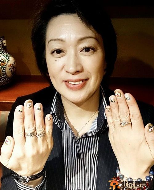 桥本圣子个人资料简历 强吻高桥大辅照片曝光