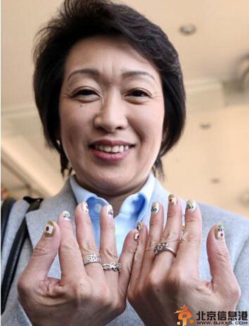 桥本圣子个人资料简历 强吻高桥大辅照片曝光