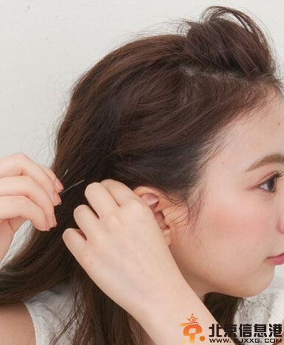 夏天盘发步骤图解 清爽夏日里展现甜美气质