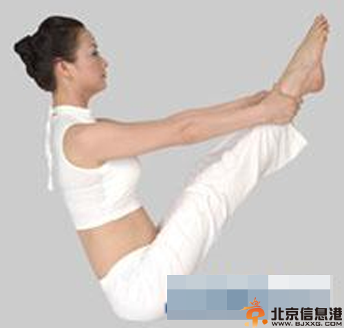腹部减肥瑜伽 只需7天拥有完美身材