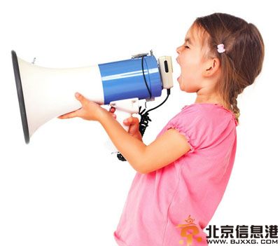 黄波妻子陈娇资料照片 用喇叭骂母亲事件受争议