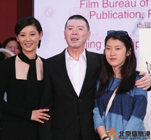 冯小刚女儿冯思羽个人资料微博 其近照引关注