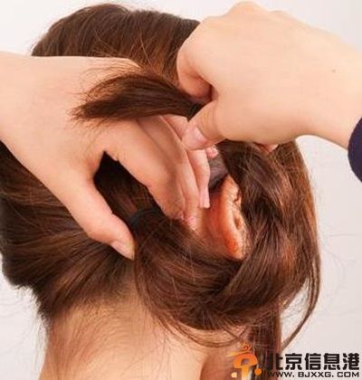 教你丸子头扎法步骤图解 轻松搞定大美丸子头