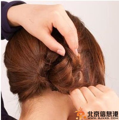 教你丸子头扎法步骤图解 轻松搞定大美丸子头