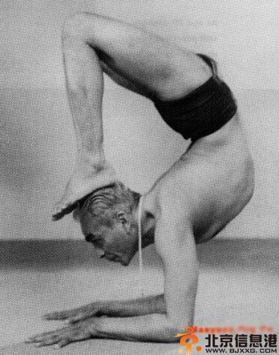 瑜伽大师艾扬格iyengar去世 揭个人资料生前照片