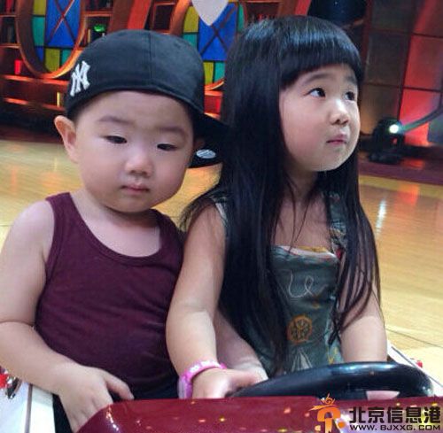 小眼正太金镇雄微博资料 撞脸Grace对比照曝光