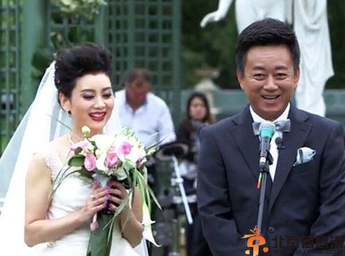 朱军老婆是谁 妻子谭梅简历儿子朱思潭照片曝光