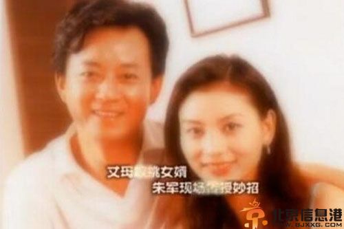朱军老婆是谁 妻子谭梅简历儿子朱思潭照片曝光