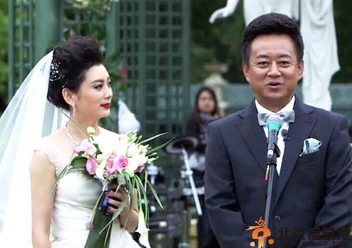 朱军老婆是谁 妻子谭梅简历儿子朱思潭照片曝光