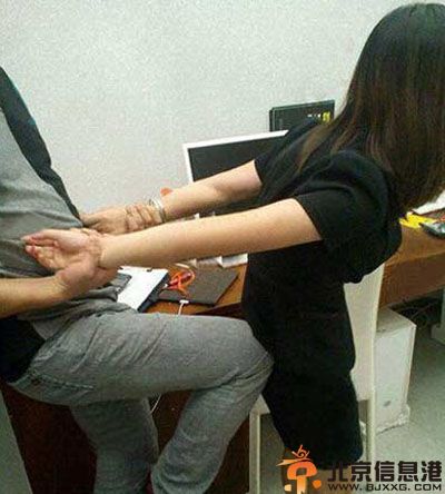 亮点图女生为什么养兔子 可以光明正大买萝卜