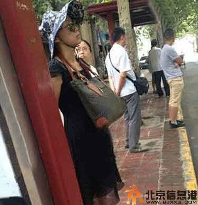 内涵笑话单纯的女孩 怎么咱班男生都穿一样裤衩