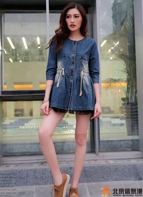 女士牛仔外套搭配图片 绽放无法抗拒的美