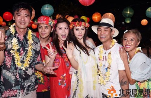 钟镇涛老婆范姜个人资料 娶小19岁妻曝女儿照片