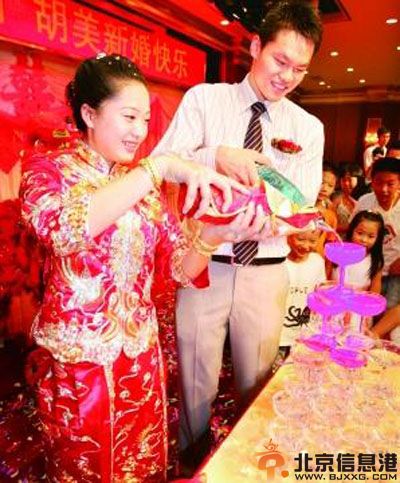 朱芳雨胡美离婚原因 胡美微博曝朱芳雨有小三