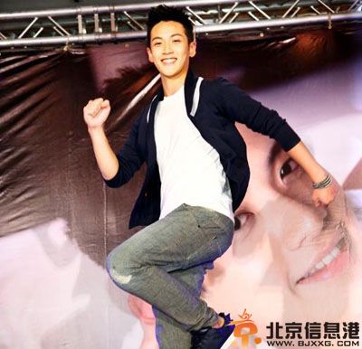 柯震东被小时代除名遭封杀 郭敬明未作回应