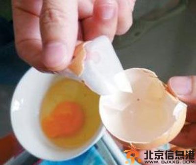 黑头毛孔粗大怎么办 简单几招让你恢复光滑肌肤