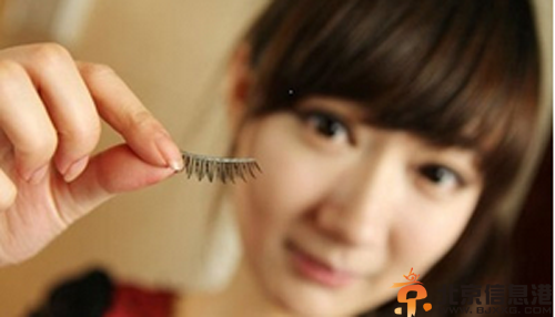 淡妆化妆步骤分享 打造约会必备妆容