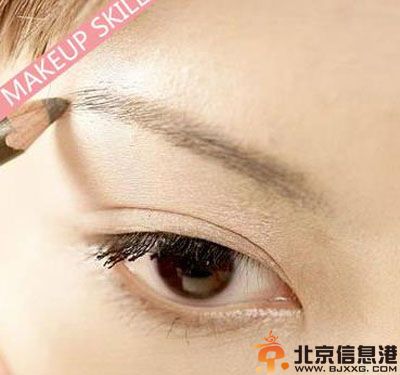 烟熏妆的画法教程 绝对让你成为夜店女王