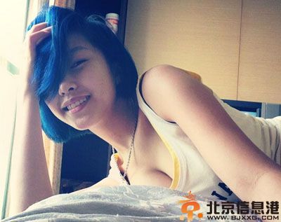 超胸短发何麦枒是谁 微博淋冰桶挑战视频曝光