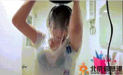 超胸短发何麦枒是谁 微博淋冰桶挑战视频曝光
