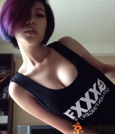 超胸短发何麦枒是谁 微博淋冰桶挑战视频曝光