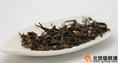 白茶的功效与作用分析 了解其食用方法与禁忌