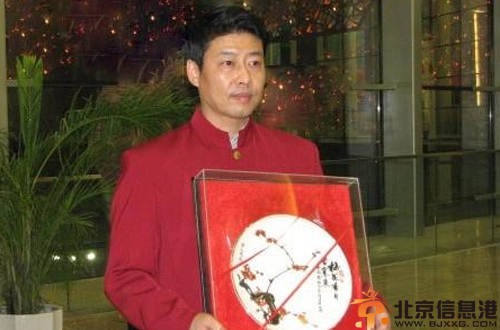 魏然父亲是谁 曝魏佳宁个人资料家庭背景近照