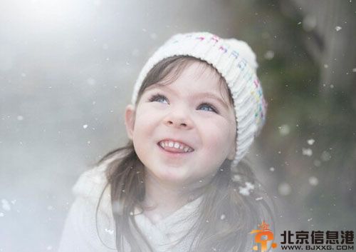 独手女儿艾维莱特唯美照片 揭独臂女孩Violet资料