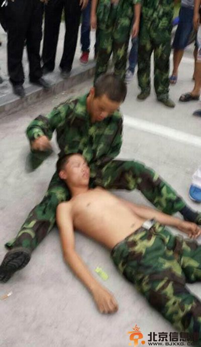 湖南军训教官与师生互殴原因经过 曝事件现场照片