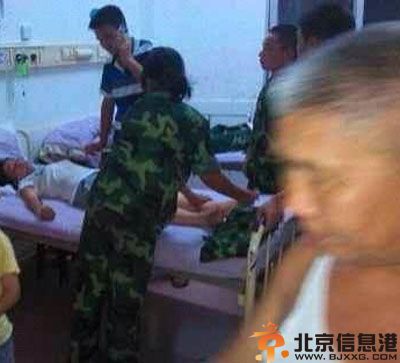 湖南军训教官与师生互殴原因经过 曝事件现场照片