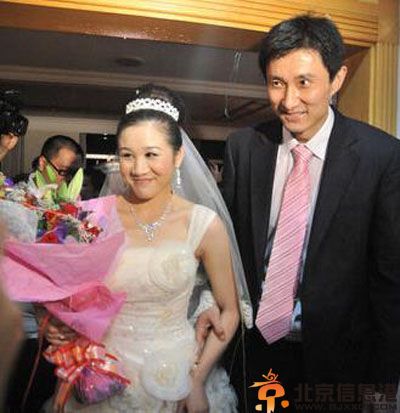马晨菲杜锋离婚儿子归女方 网友微博力挺马晨菲