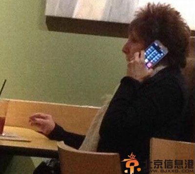 搞笑图片悲剧就是这么突然 终于可以边吃边看了