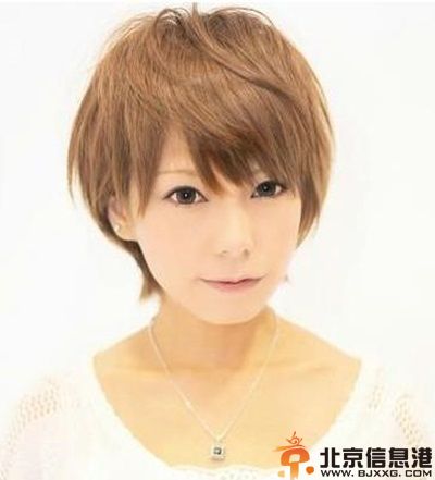 赏析齐耳短发发型图片 短发也可以性感可爱