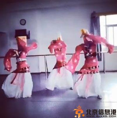 迪拜摇是什么 美拍迪拜摇歌曲名引狂潮