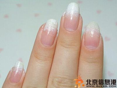 法式美甲怎么做 法式美甲教程步骤图解