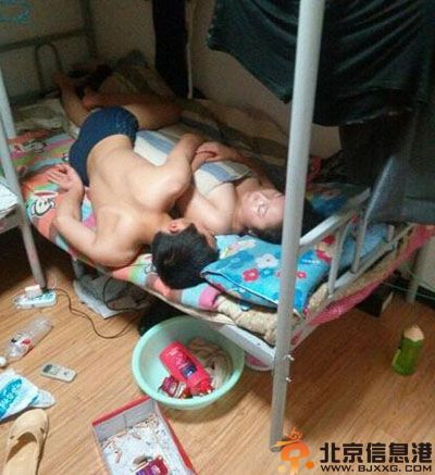 亮点图注重细节的模特 致被风扇吹走的节操