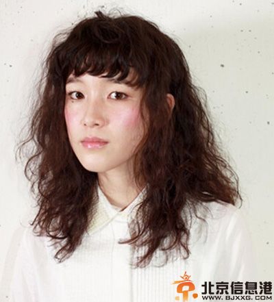 2014中长发烫发发型图片大全 变身女神秘诀