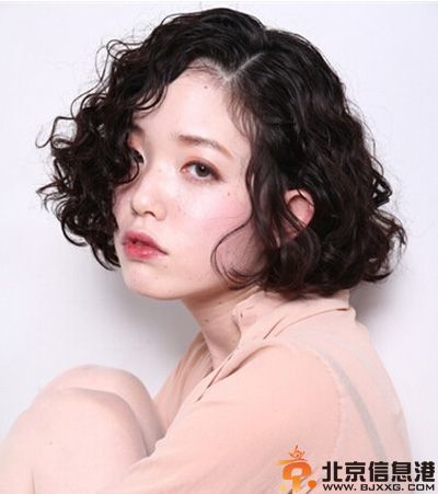 2014短发烫发发型图片大全 初秋清爽怡人