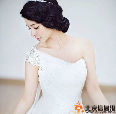婚纱礼服2014新款 领略绝美优雅的婚纱风情