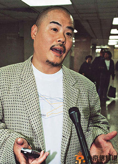 张柏芝父亲张仁勇个人资料近照 曝欠债被打内幕
