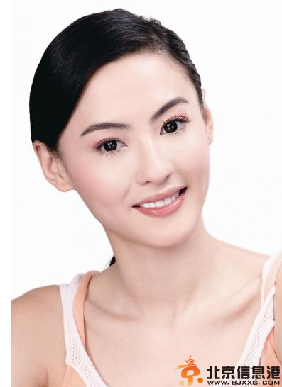 张柏芝被性骚扰图曝光 被老外疯狂摩擦胸部