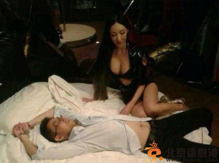 郭美美主演海天盛宴床戏曝光 激情肉搏致电影海报不堪入目