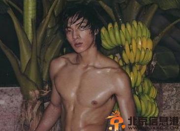 爸爸去哪儿张亮不雅照被曝光 出境演绎男性欲望