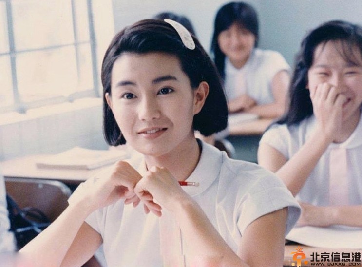 张曼玉凸点照海量曝光 少女时不爱穿内衣酒店拍慵懒生活照