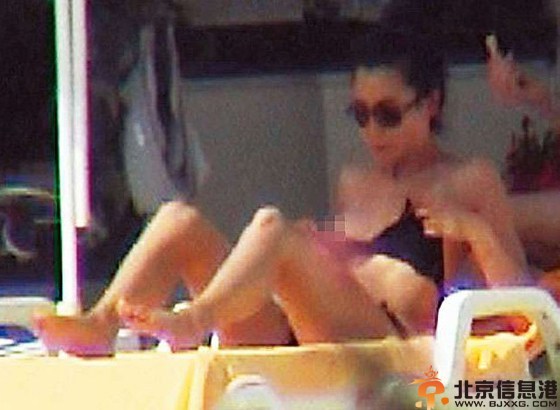 张曼玉凸点照海量曝光 少女时不爱穿内衣酒店拍慵懒生活照