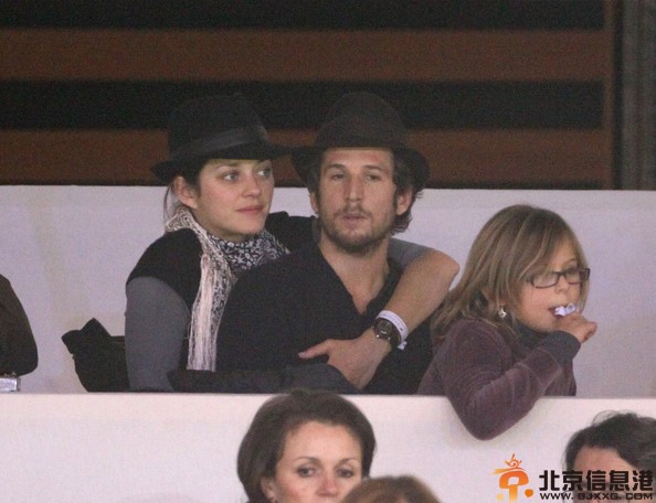 曝玛丽昂歌迪亚激情床戏剧照 锈与骨玛丽昂歌迪亚袒胸露乳