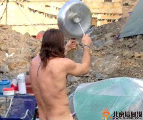 杰克吉伦哈尔大尺度出镜珠穆朗玛峰 被传出柜有同志情节