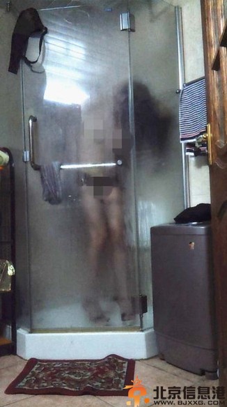 g奶嫩模莫露露浴室门挑逗照全集曝光 全裸性感胜干露露