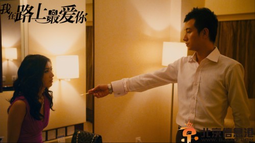 曝最爱你文章黄圣依床照 上床激情又吻又摸挑战银屏渣男