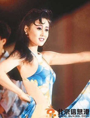 李连杰老婆是谁 其妻子利智早年不雅照被曝光